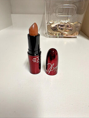 Winky Lux Lipstick in Brown NWT